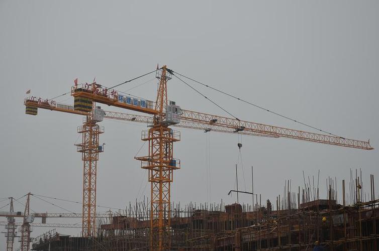 產(chǎn)品展示--塔吊租賃|塔機(jī)租賃|施工升降機(jī)租賃-濟(jì)南匯友信達(dá)官方網(wǎng)站